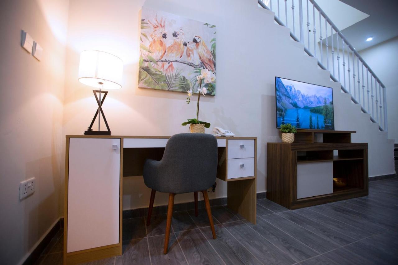 Maple Homes Accra Bagian luar foto