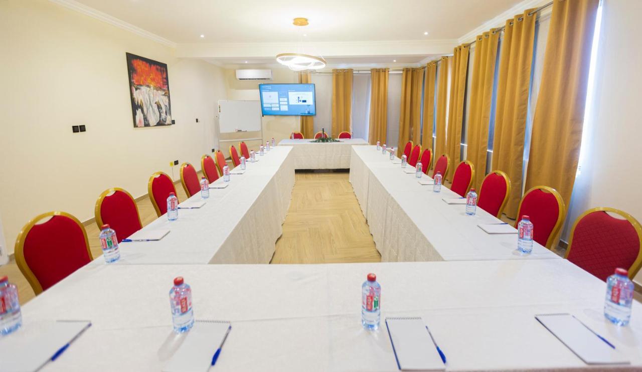 Maple Homes Accra Bagian luar foto